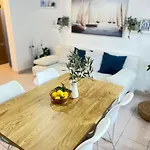 Olivier House بيت للعطل