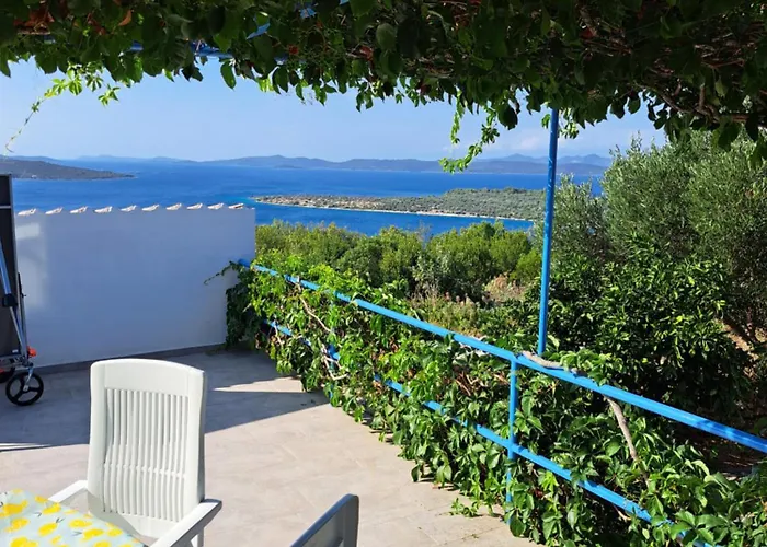 Сasa de vacaciones Olivier House Zaglav