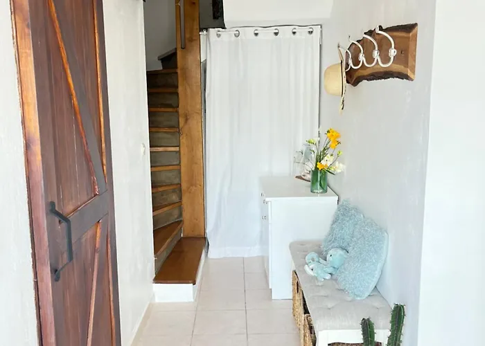 Сasa de vacaciones Olivier House Zaglav