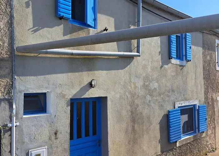 Olivier House * Zaglav