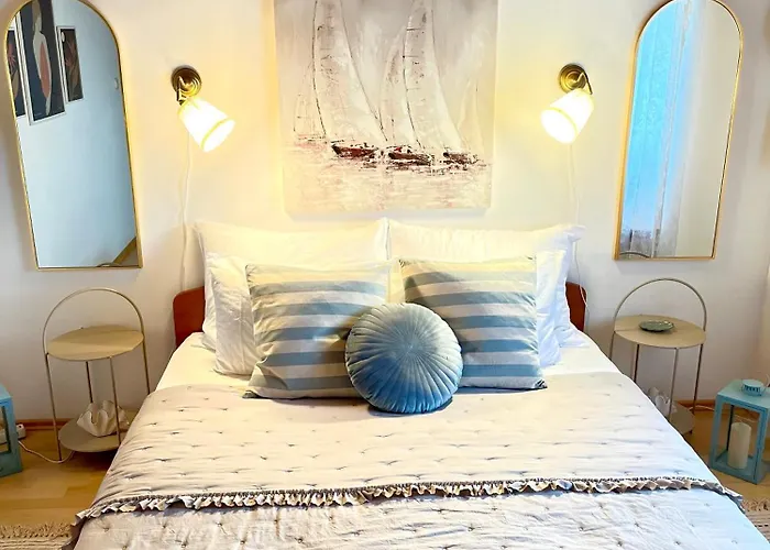 Olivier House * Zaglav